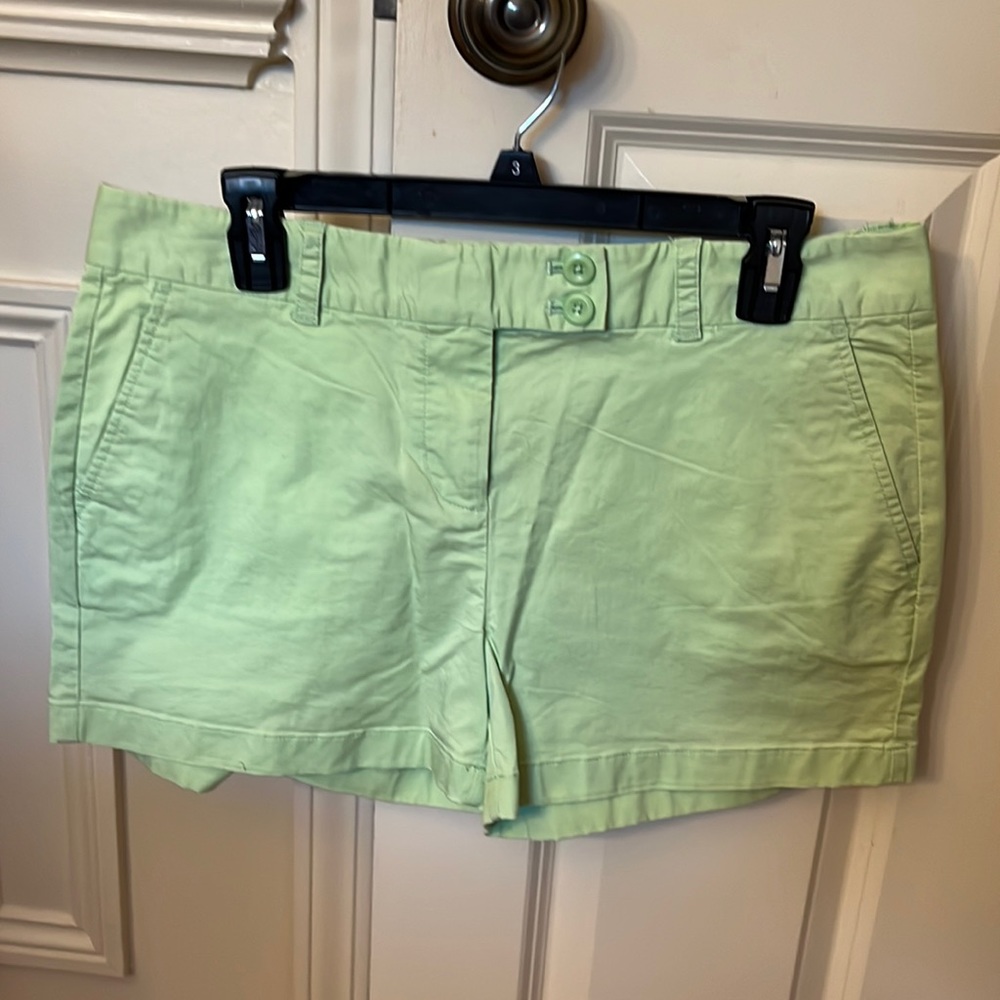Vineyard vines cotton day shorts lime color new with tags